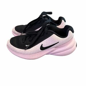 Nike Girls Sneakers Black and Pink 3.5